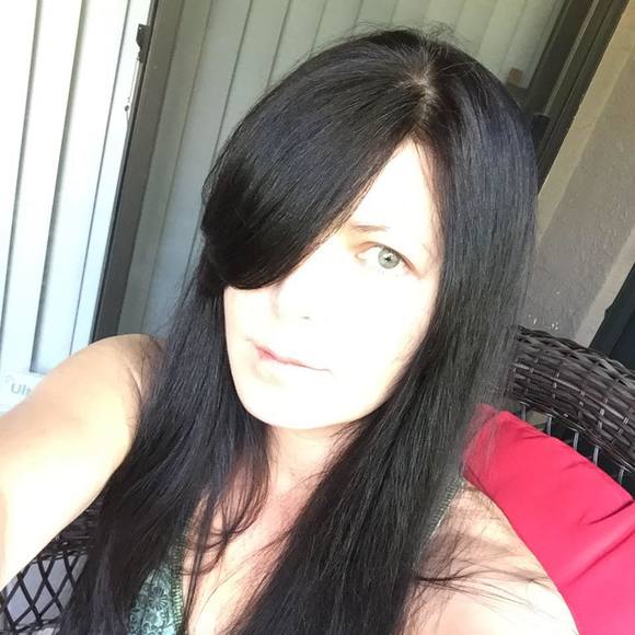 Meet your Posher, Shana - Picture 1 of 1